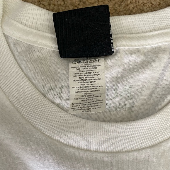 Burton tshirt - Picture 4 of 6